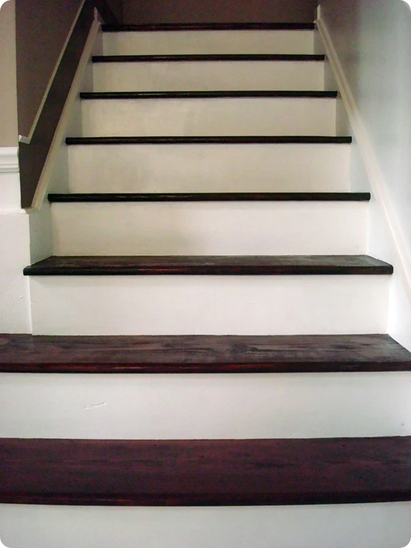 how to stain stairs